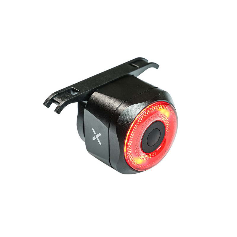 XOSS XR Pro sykkelbaklys med smart auto bremsesensing USB-lading vanntett og holdbart sykkeltilbehør