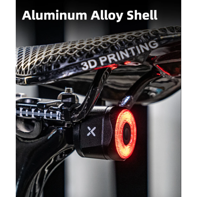 XOSS XR Pro sykkelbaklys med smart auto bremsesensing USB-lading vanntett og holdbart sykkeltilbehør