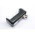 UltraFire enkeltcellelader for 18650 16340 AA AAA CR123A batterier med global AC110V-240V og kompakt design
