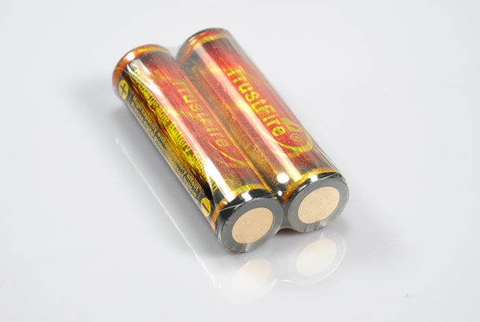 TrustFire Beskyttet 18650 3000mAh Li-ion oppladbart batteri med PCB beskyttelse og lang levetid miljøvennlig
