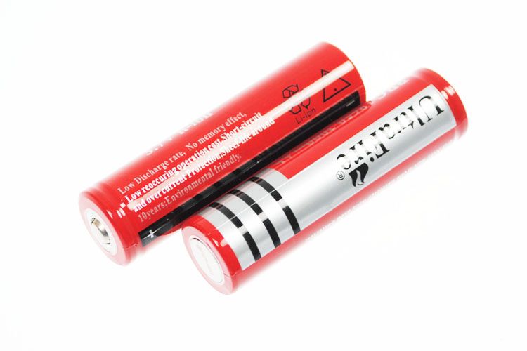 UltraFire BRC 3000mAh 3.7V Li-ion oppladbart batteri med langvarig kraft for lommelykter og kameraer