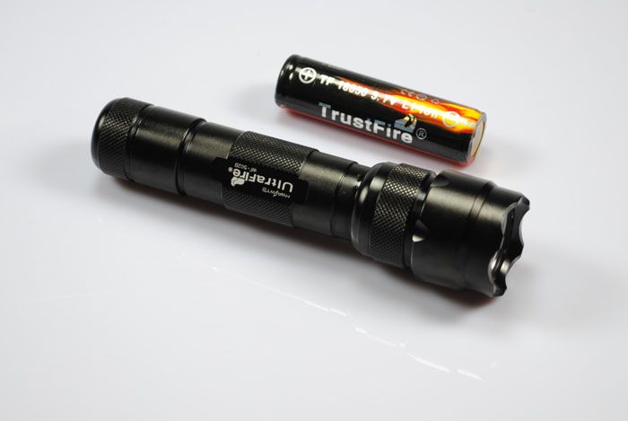 UltraFire WF-502B T6 LED 1200 Lumens Lommelykt Slitesterk 5-Modus Camping- og Nødlys Pålitelig Belysning