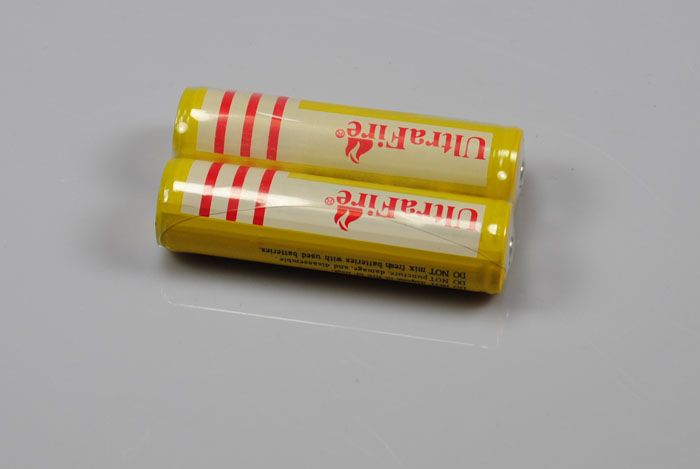 UltraFire BRC 18650 Høykapasitets oppladbart Li-ion batteripar for lommelykter og kameraer 3600mAh