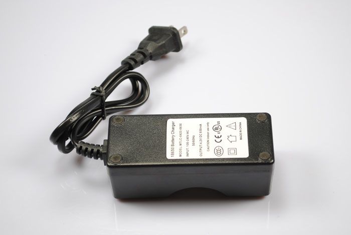 Single 18650 oppladbar UltraFire-lader, trygg, effektiv, kompakt, lettvekt batterilader for teknologientusiaster