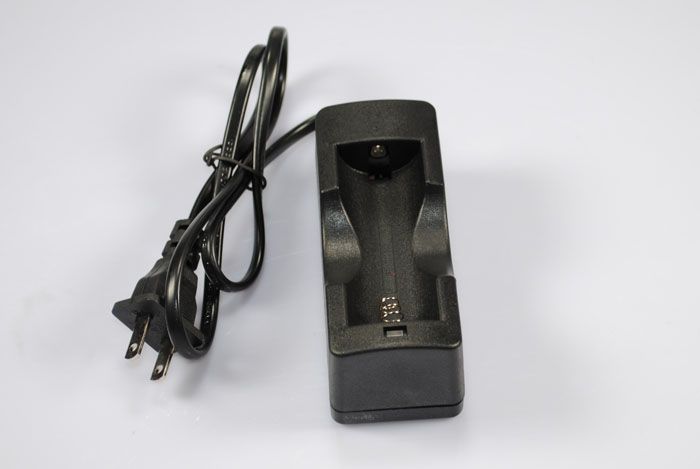 Effektiv enkel 26650 Li-Ion oppladbar UltraFire-lader kompakt reiseløsning for lommelykter og vaping