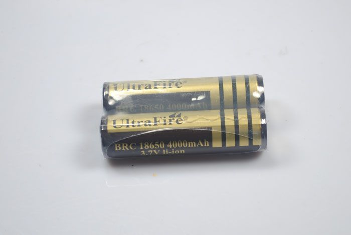 Ultrafire BRC 18650 Oppladbart Li-ion-batteri 4000mAh Høy kapasitet Rask lading for utendørsenheter
