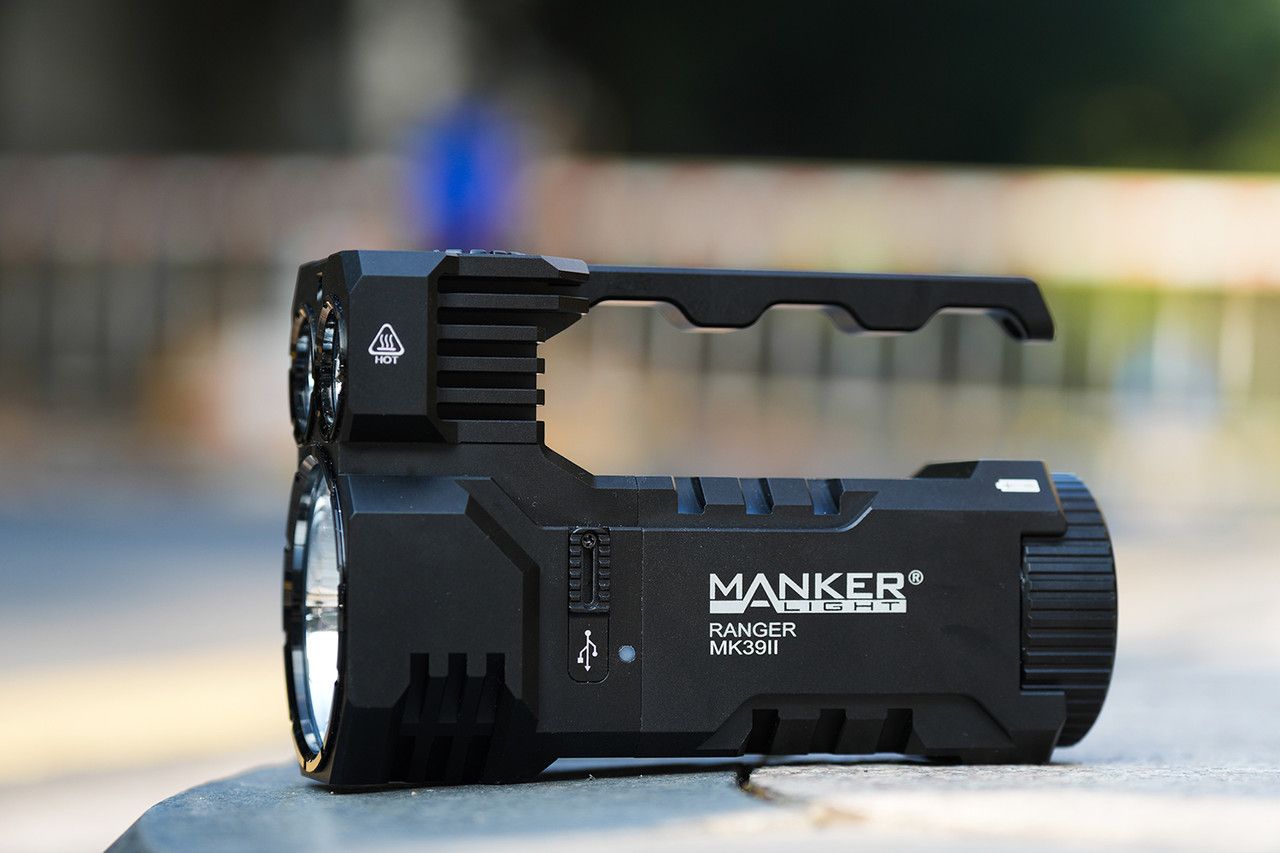 Manker Ranger MK39 II Slitesterk Lommelykt Kombinasjon Spotlight Floodlight USB Oppladbar for Fotturer Camping