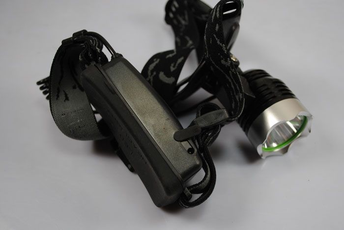 UltraFire A1 1200 lumen Høyeffekts T6 LED-hodelykt med 3 moduser, lett og vanntett for utendørs