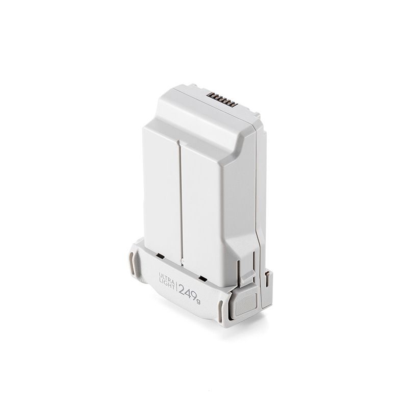 Forbedre din DJI Mini 3 Pro med 34 eller 47 minutters flytid-batteri for kinematisk kreativitet og luftutforskning.