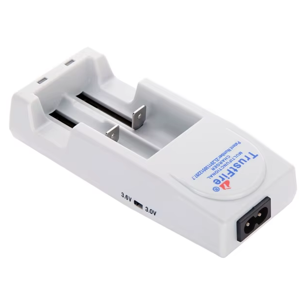 TrustFire TR-001 Li-ion batterilader for 18650 14500 16340 med samtidig lading og sikkerhetsfunksjoner